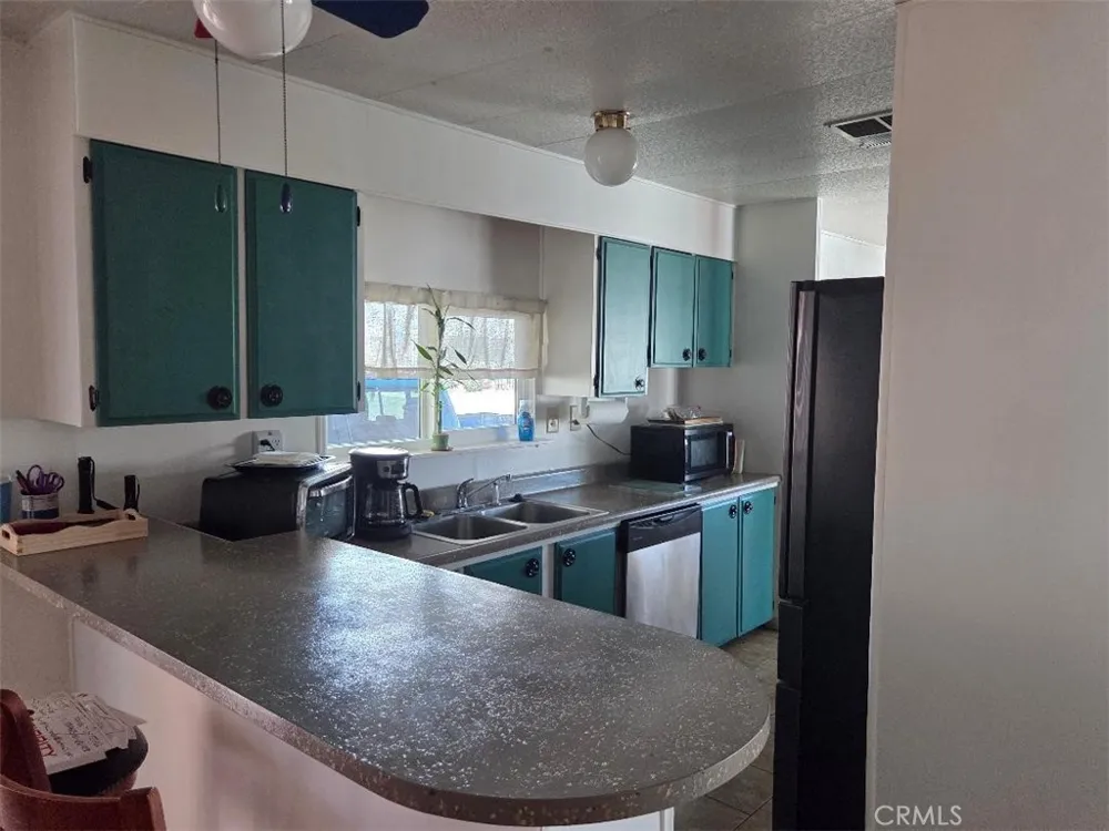1744 Santiago Hemet, CA 92545