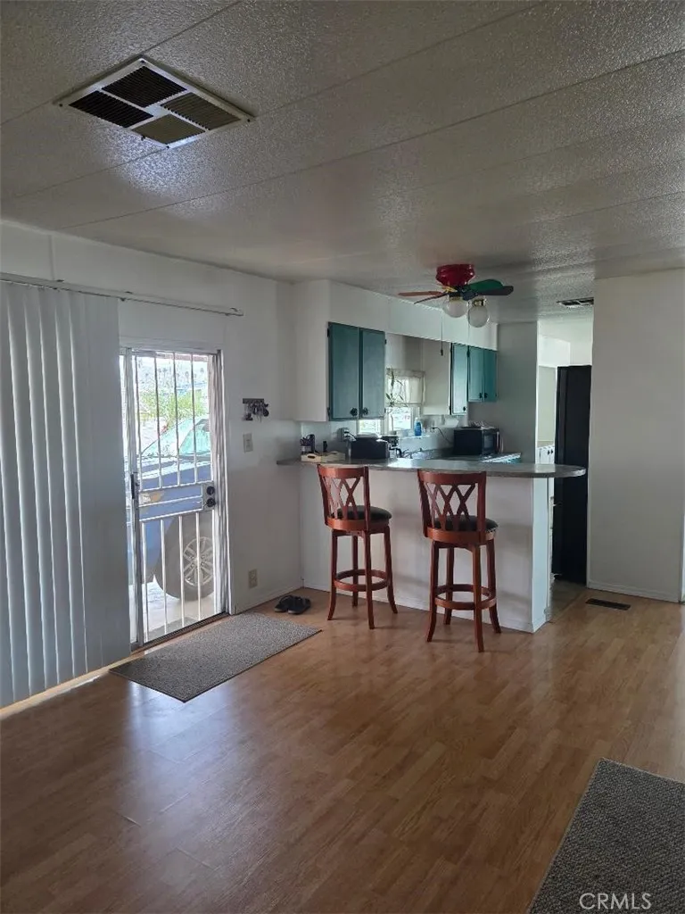 1744 Santiago Hemet, CA 92545