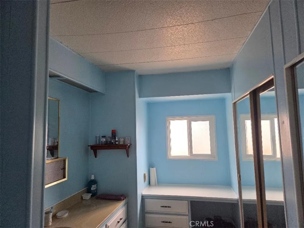 1744 Santiago Hemet, CA 92545
