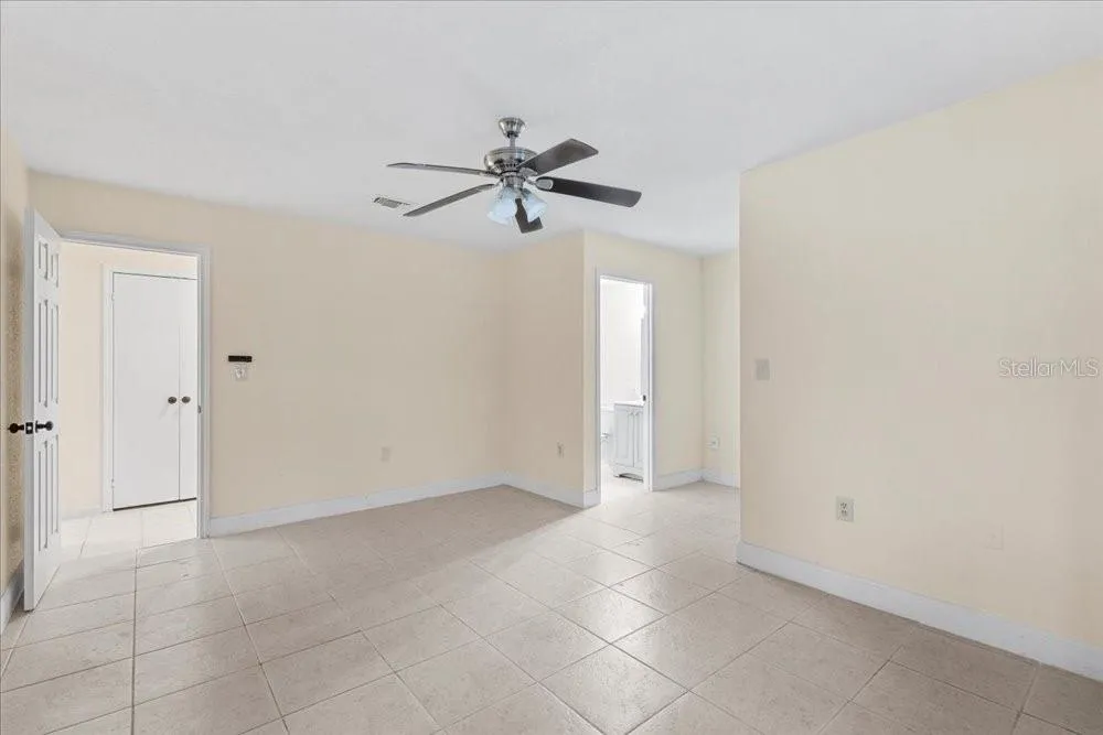 4768 CROSSBOW COURT Orlando, FL 32829