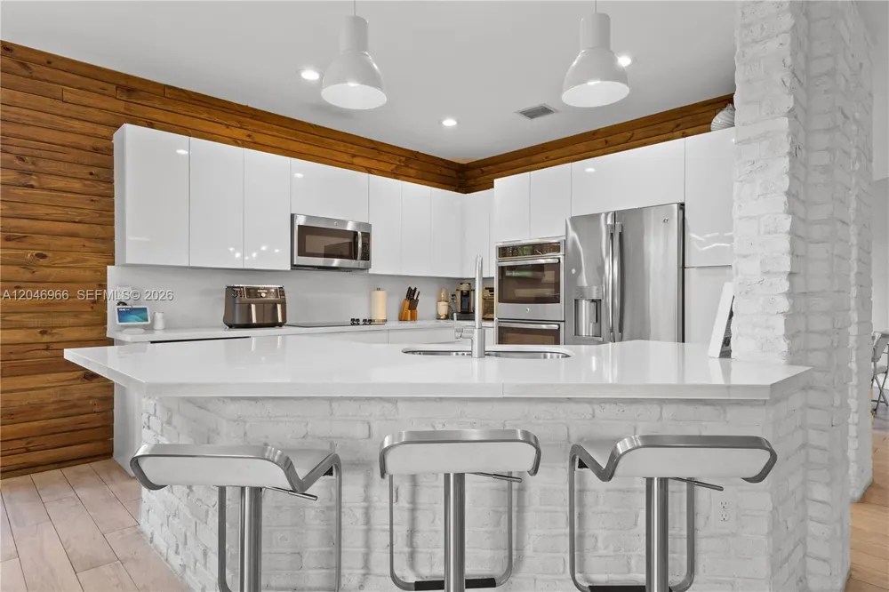 8774 NW 103rd Ave Doral, FL 33178