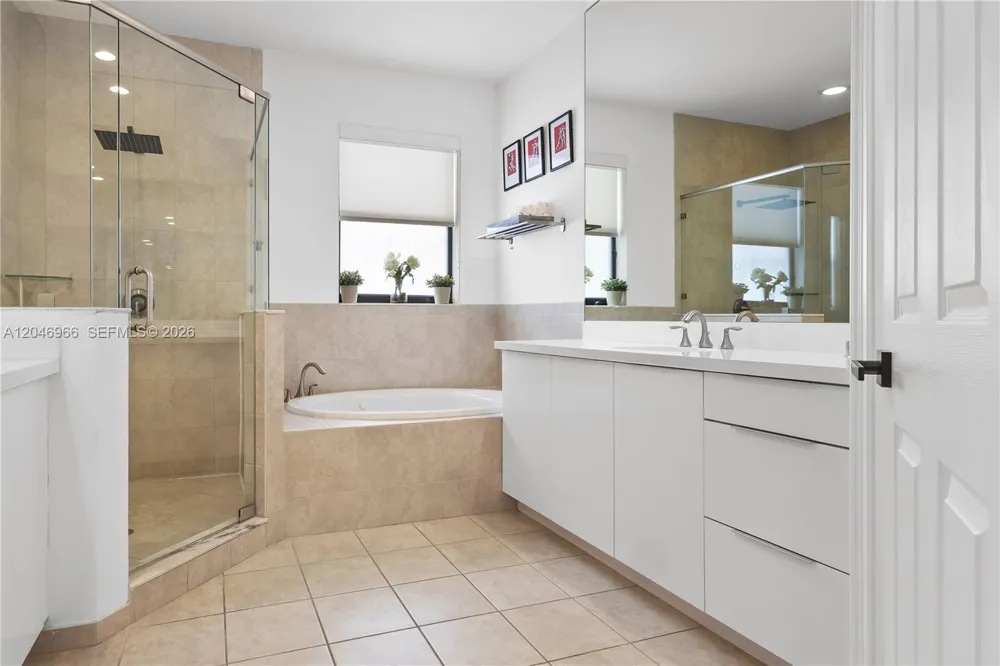 8774 NW 103rd Ave Doral, FL 33178