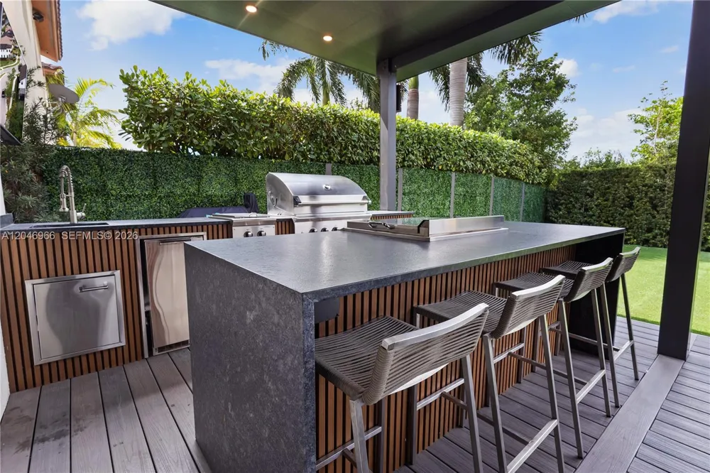 8774 NW 103rd Ave Doral, FL 33178