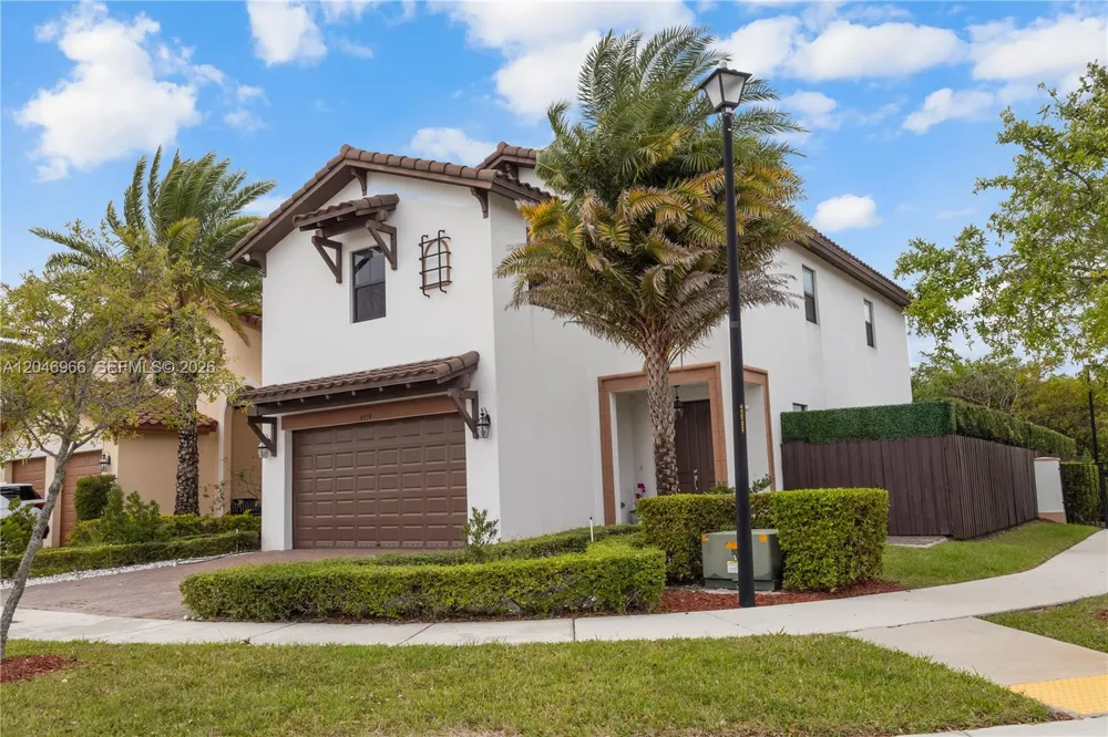 8774 NW 103rd Ave Doral, FL 33178