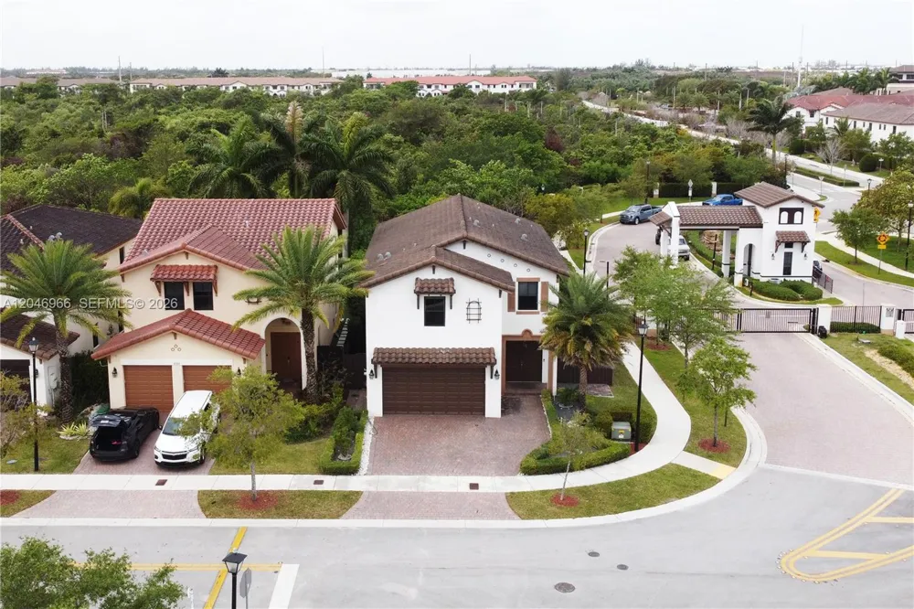 8774 NW 103rd Ave Doral, FL 33178
