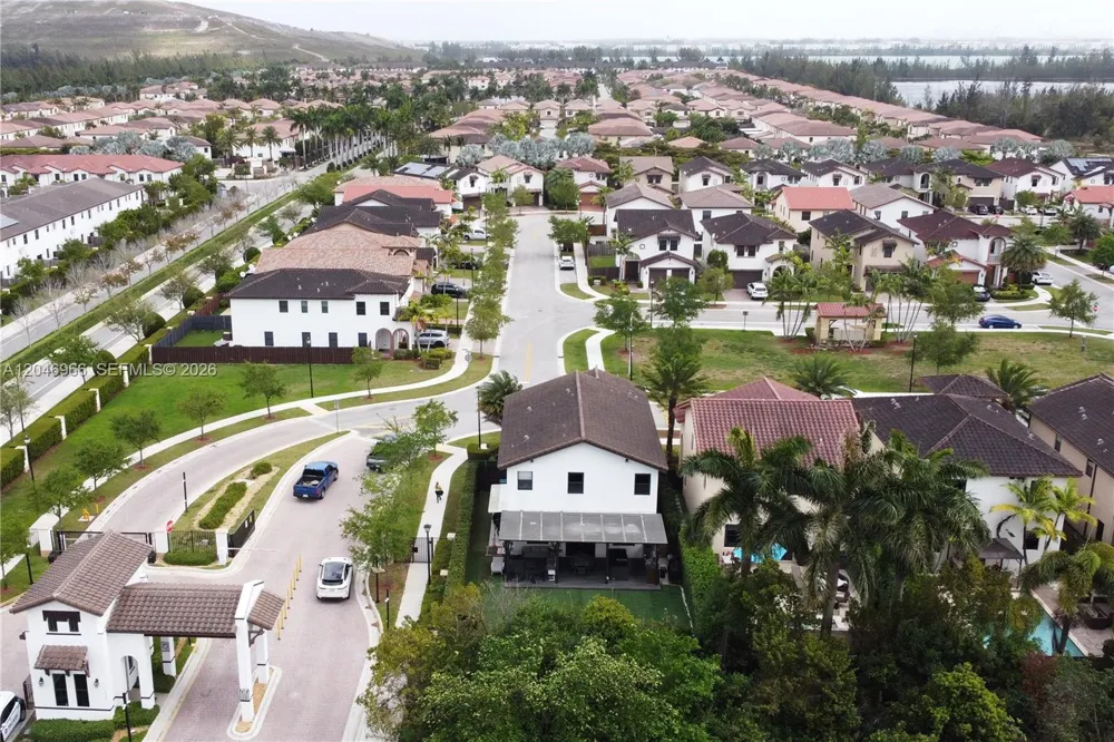 8774 NW 103rd Ave Doral, FL 33178