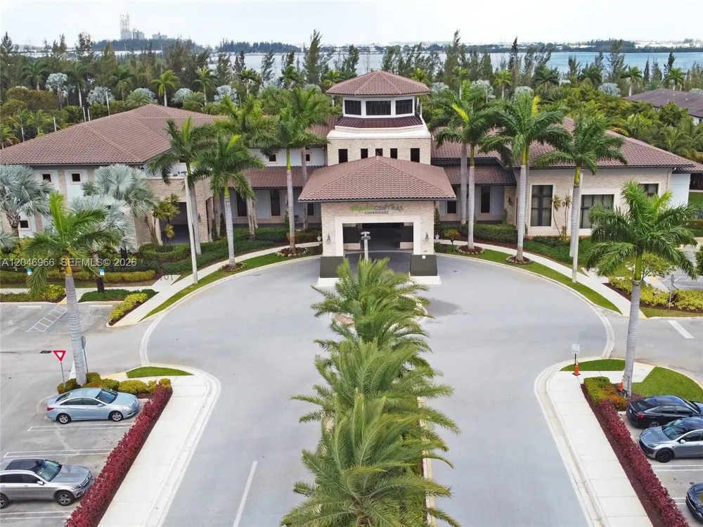 8774 NW 103rd Ave Doral, FL 33178