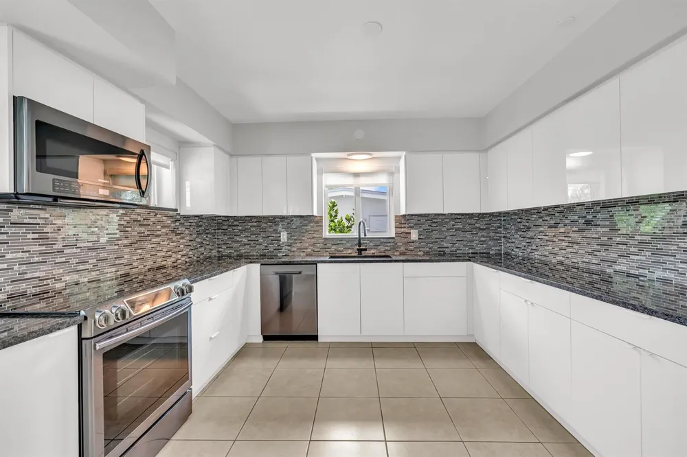2812 NE 27th Street Lighthouse Point, FL 33064