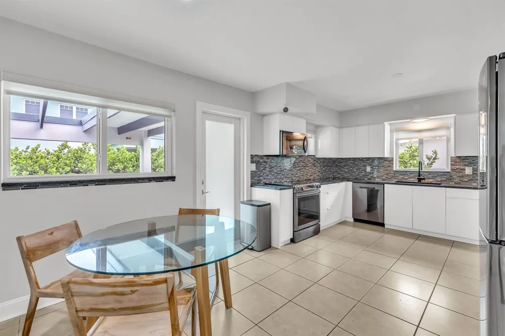 2812 NE 27th Street Lighthouse Point, FL 33064