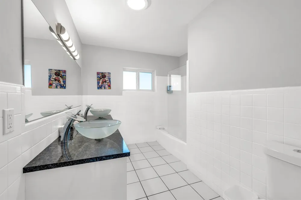 2812 NE 27th Street Lighthouse Point, FL 33064
