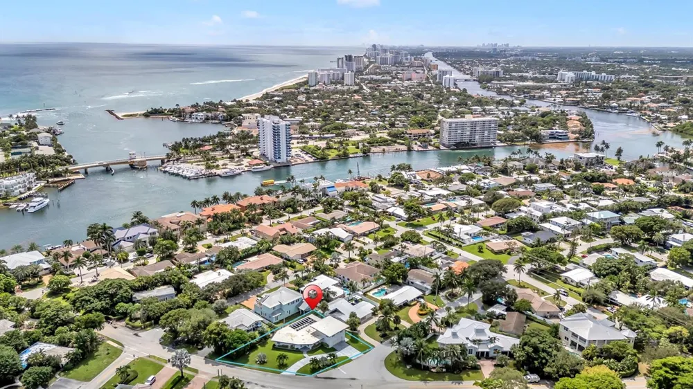 2812 NE 27th Street Lighthouse Point, FL 33064