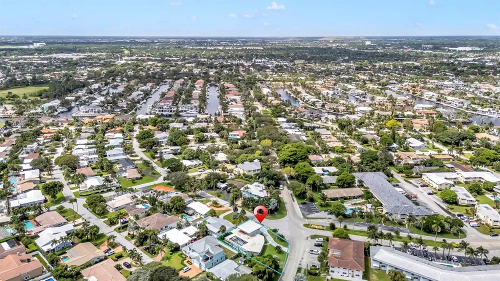 2812 NE 27th Street Lighthouse Point, FL 33064