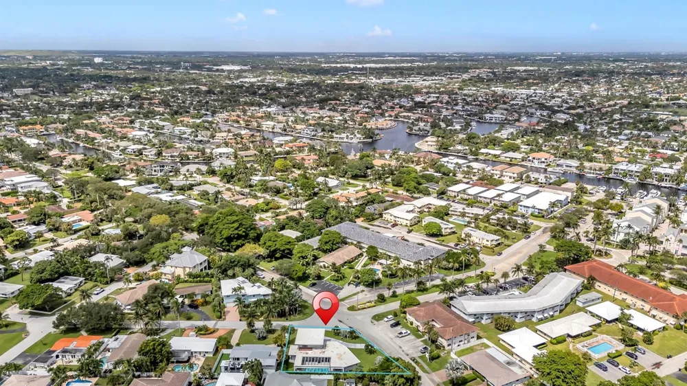 2812 NE 27th Street Lighthouse Point, FL 33064