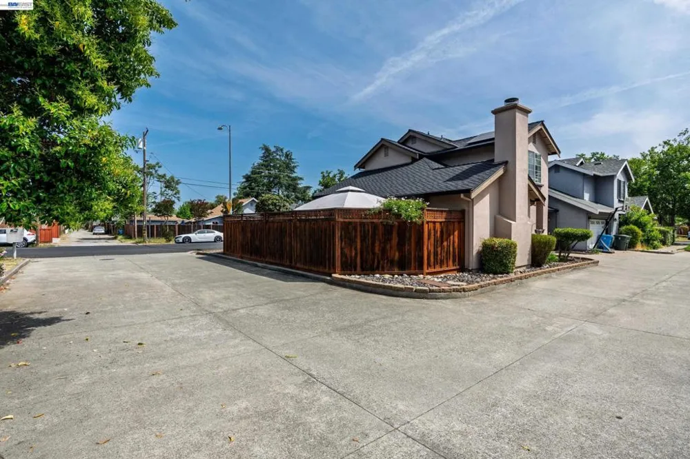 7691 Church Street #B Gilroy, CA 95020