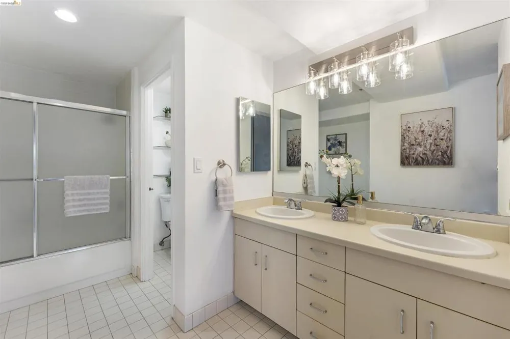 6363 Christie Ave #326 Emeryville, CA 94608