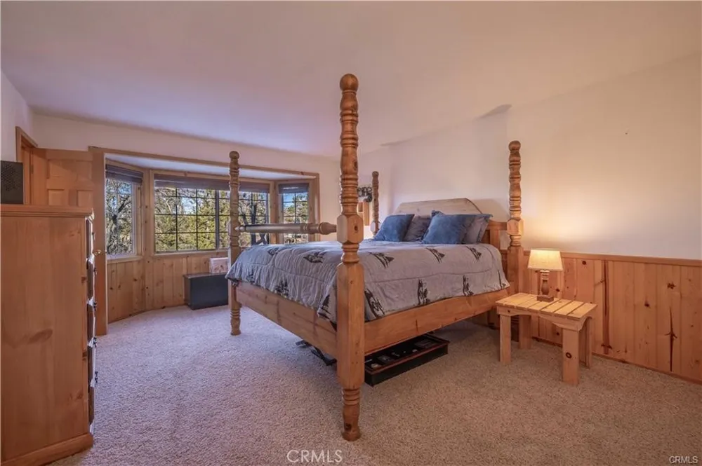 479 Villa Grove Big Bear City, CA 92314