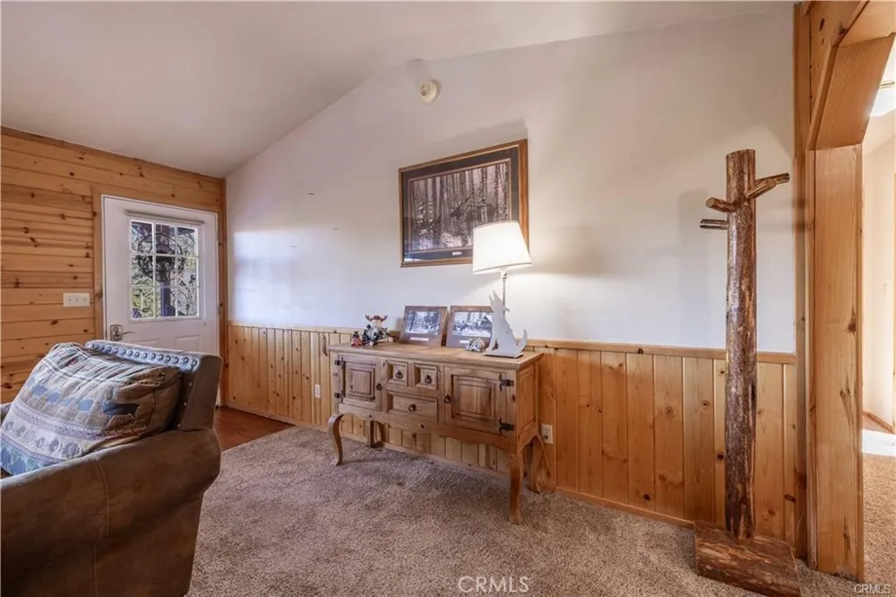 479 Villa Grove Big Bear City, CA 92314