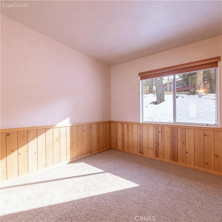 479 Villa Grove Big Bear City, CA 92314