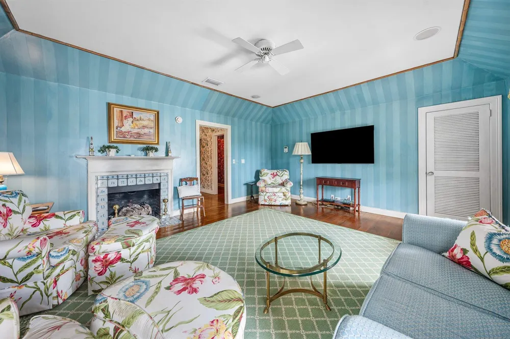 406 Ocean Boulevard Delray Beach, FL 33483