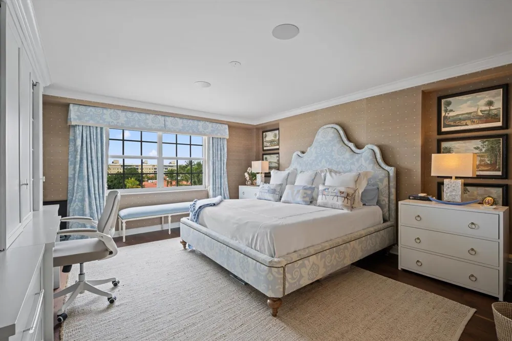 330 Cocoanut Row #5b Palm Beach, FL 33480