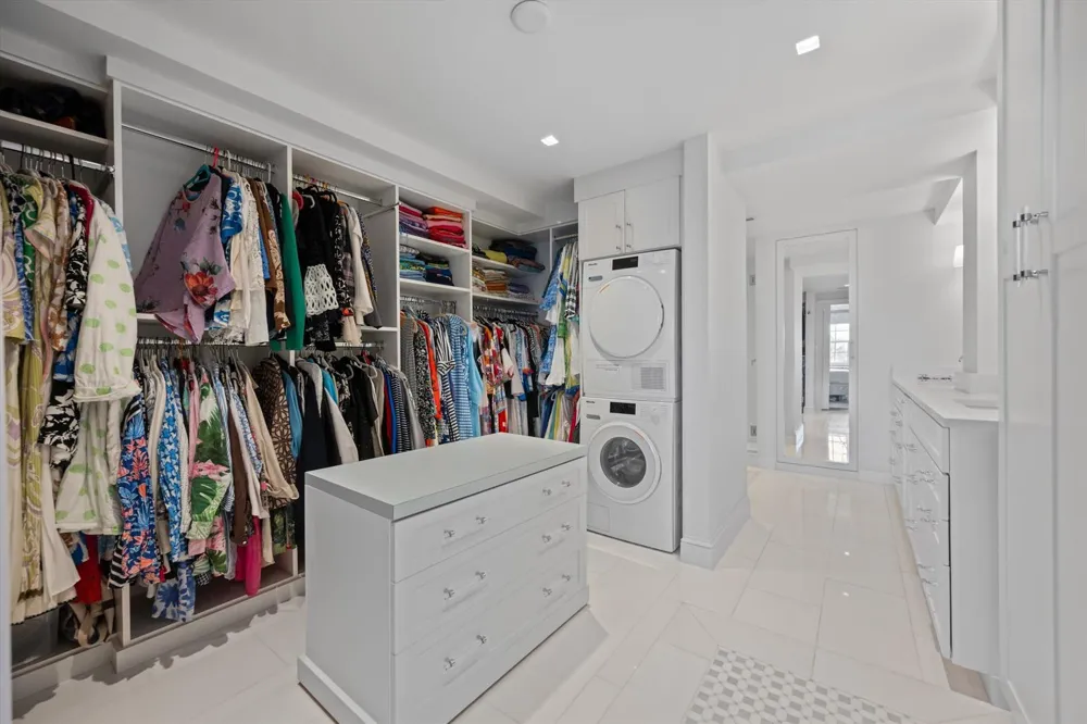 330 Cocoanut Row #5b Palm Beach, FL 33480