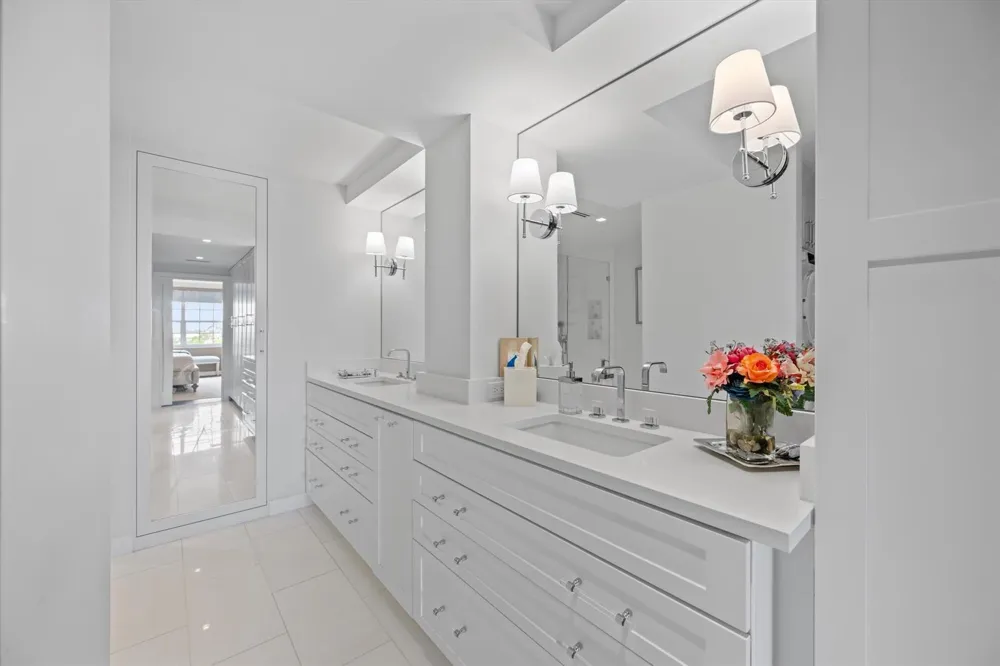 330 Cocoanut Row #5b Palm Beach, FL 33480