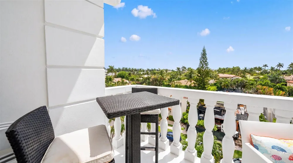 330 Cocoanut Row #5b Palm Beach, FL 33480