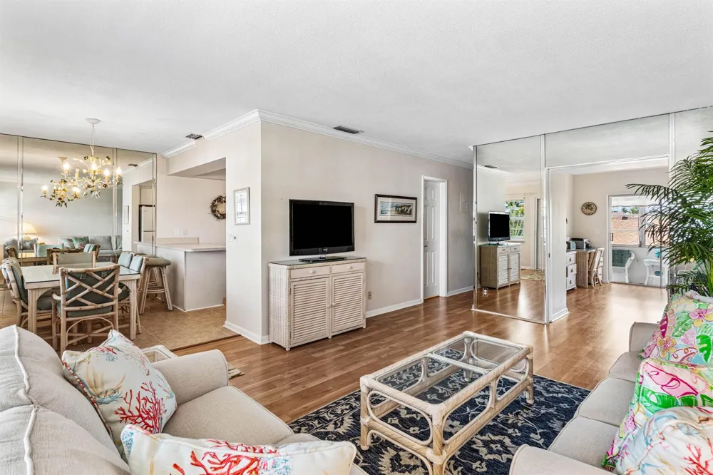 5505 Ocean Boulevard #8-204 Ocean Ridge, FL 33435