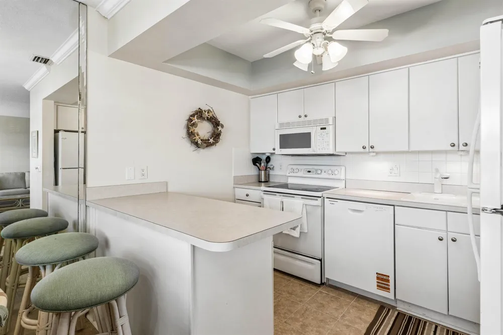 5505 Ocean Boulevard #8-204 Ocean Ridge, FL 33435