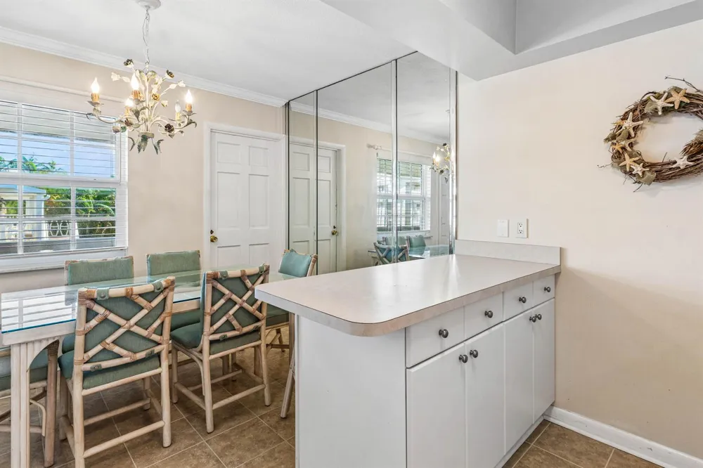 5505 Ocean Boulevard #8-204 Ocean Ridge, FL 33435