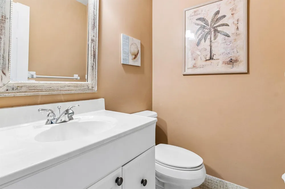 5505 Ocean Boulevard #8-204 Ocean Ridge, FL 33435