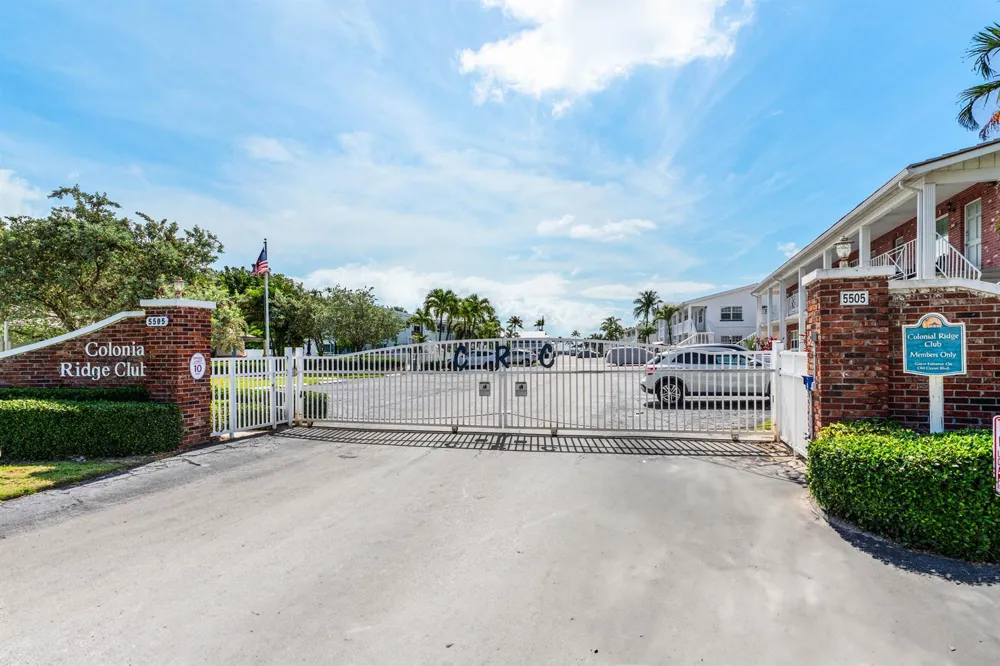 5505 Ocean Boulevard #8-204 Ocean Ridge, FL 33435