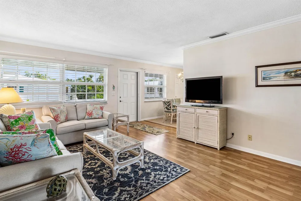 5505 Ocean Boulevard #8-204 Ocean Ridge, FL 33435