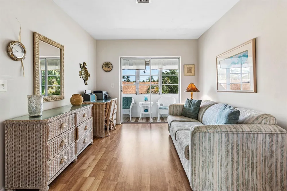 5505 Ocean Boulevard #8-204 Ocean Ridge, FL 33435