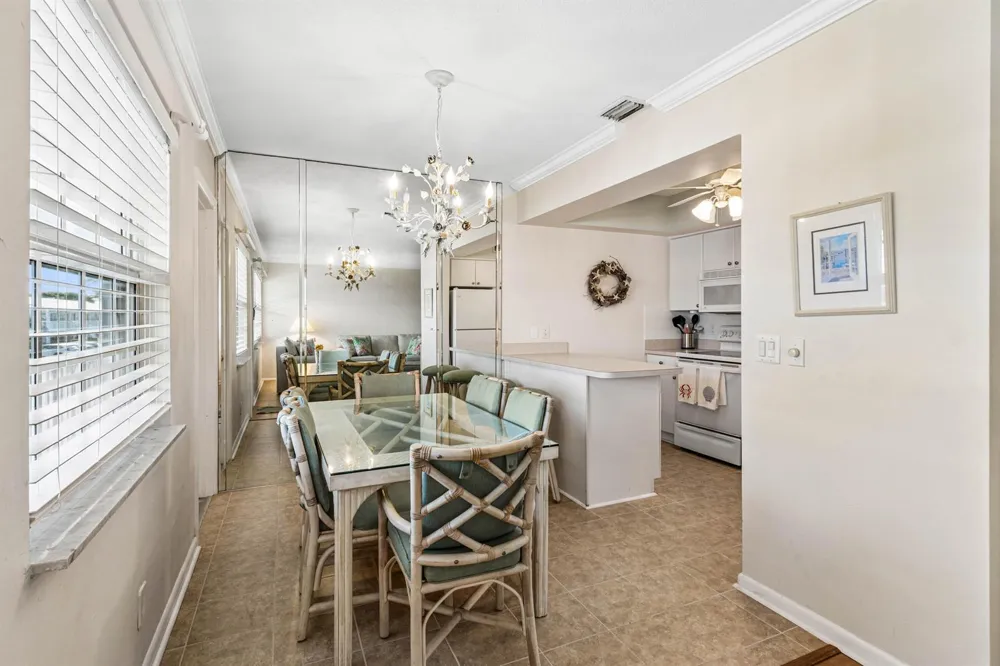 5505 Ocean Boulevard #8-204 Ocean Ridge, FL 33435