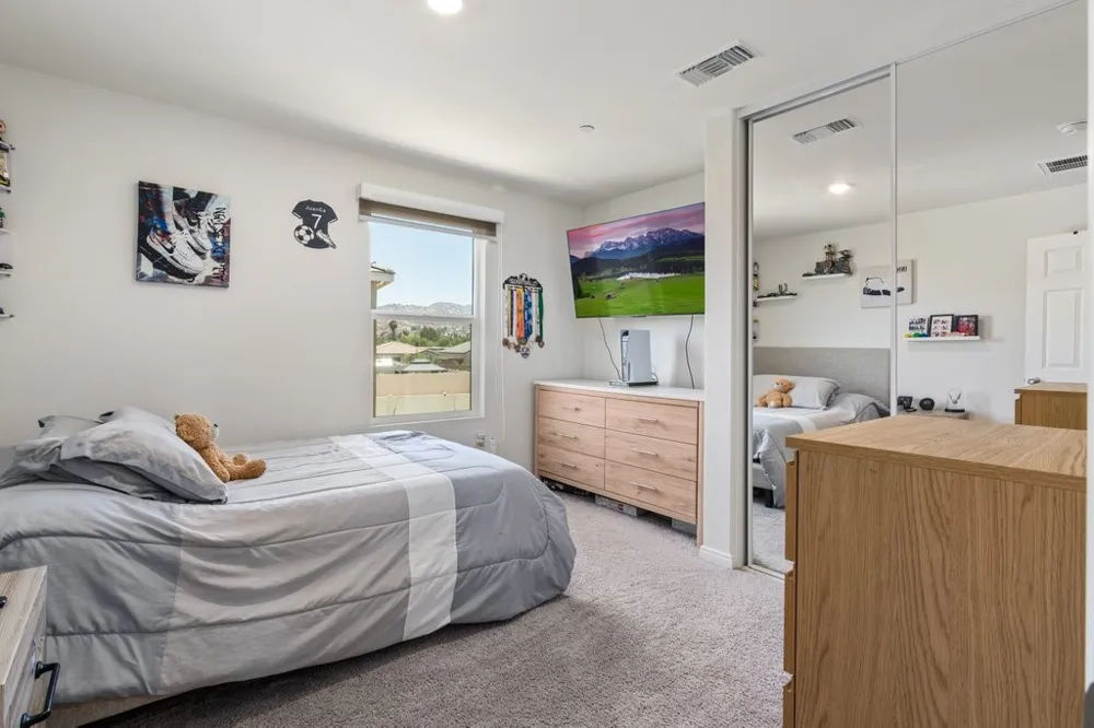 22574 Antelope Nuevo, CA 92567