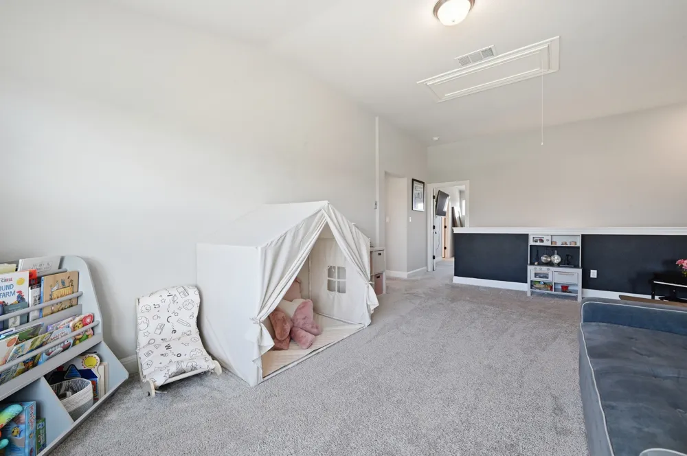 142 Dome Peak Terrace Dripping Springs, TX 78620
