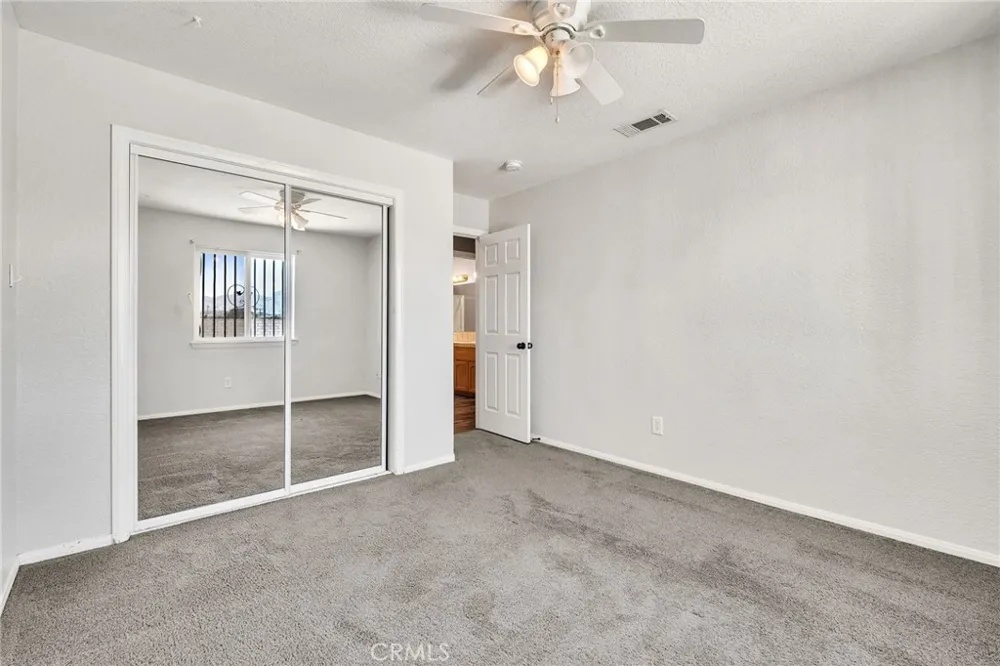 6748 Coriander Oak Hills, CA 92344