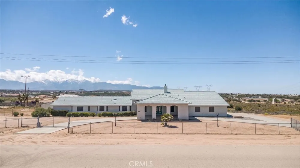 6748 Coriander Oak Hills, CA 92344