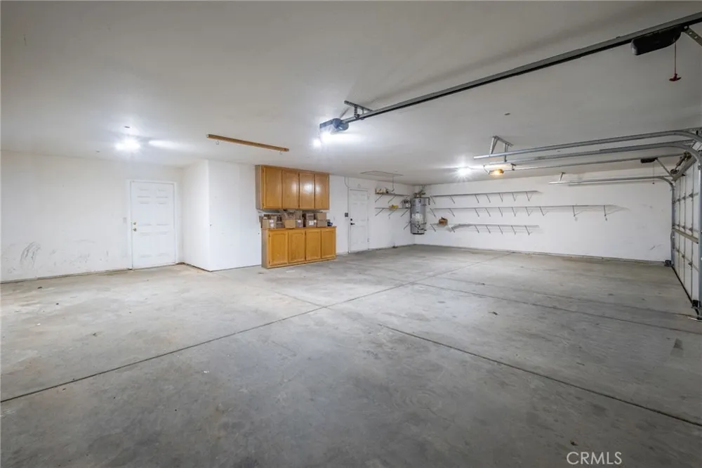 6748 Coriander Oak Hills, CA 92344