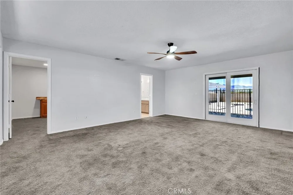 6748 Coriander Oak Hills, CA 92344