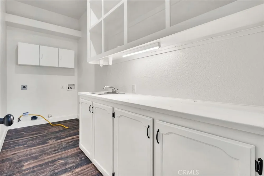 6748 Coriander Oak Hills, CA 92344