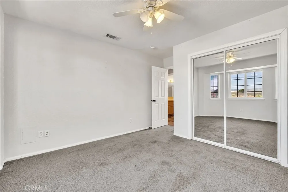 6748 Coriander Oak Hills, CA 92344