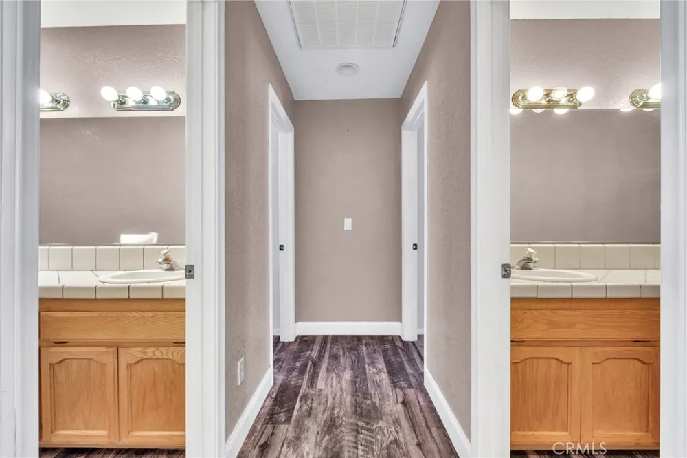 6748 Coriander Oak Hills, CA 92344