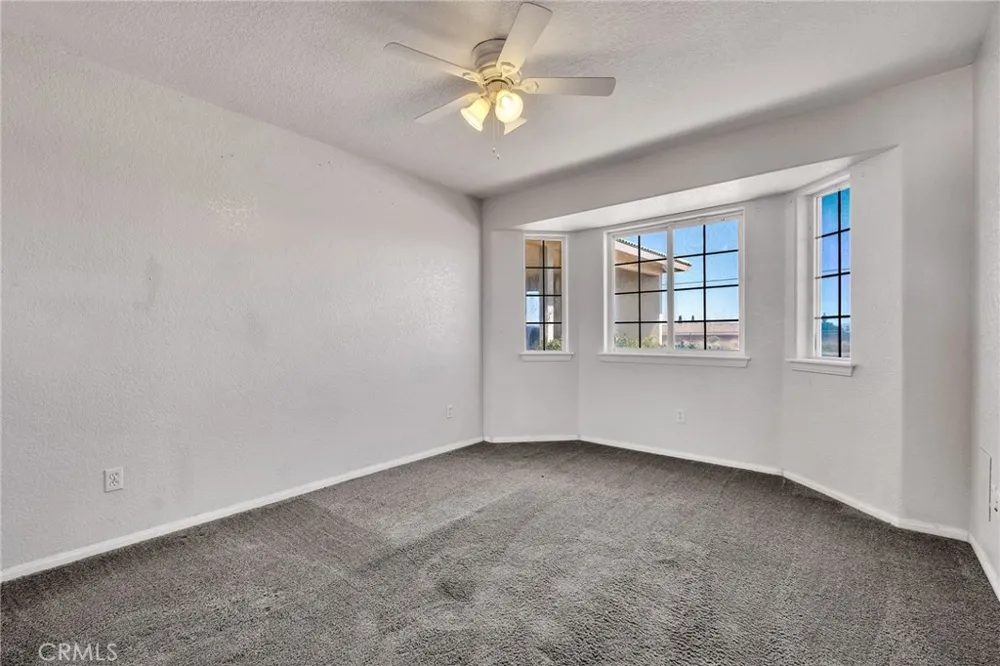 6748 Coriander Oak Hills, CA 92344
