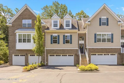 2410 Greentree Drive