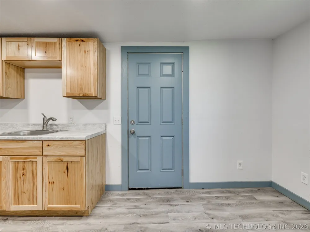 408 Lincoln Avenue Sand Springs, OK 74063