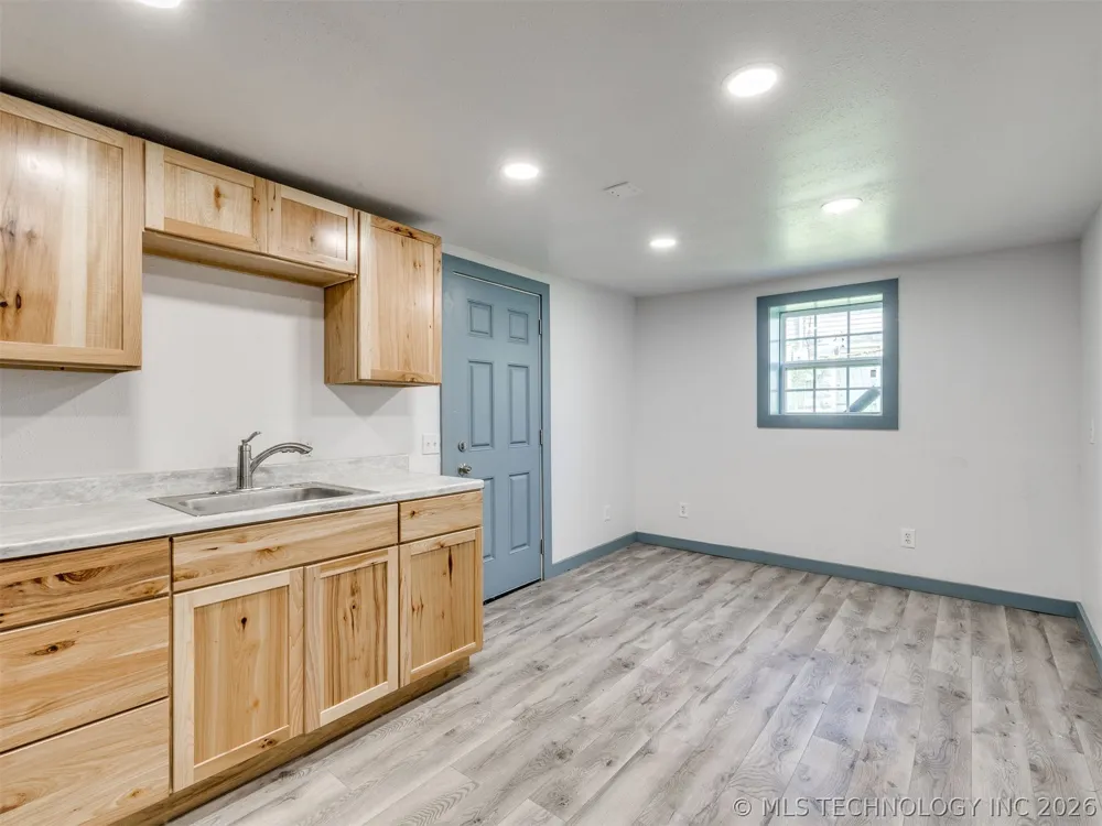 408 Lincoln Avenue Sand Springs, OK 74063