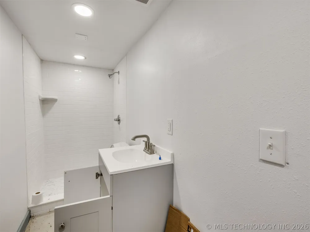 408 Lincoln Avenue Sand Springs, OK 74063