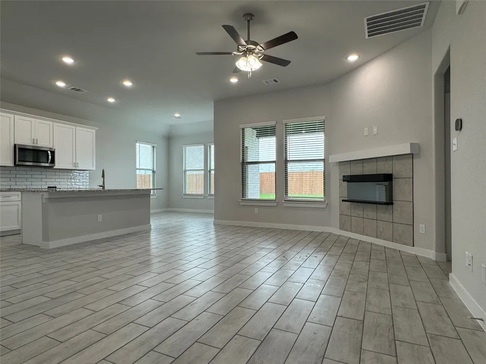 831 Rosebud Trail Ferris, TX 75125